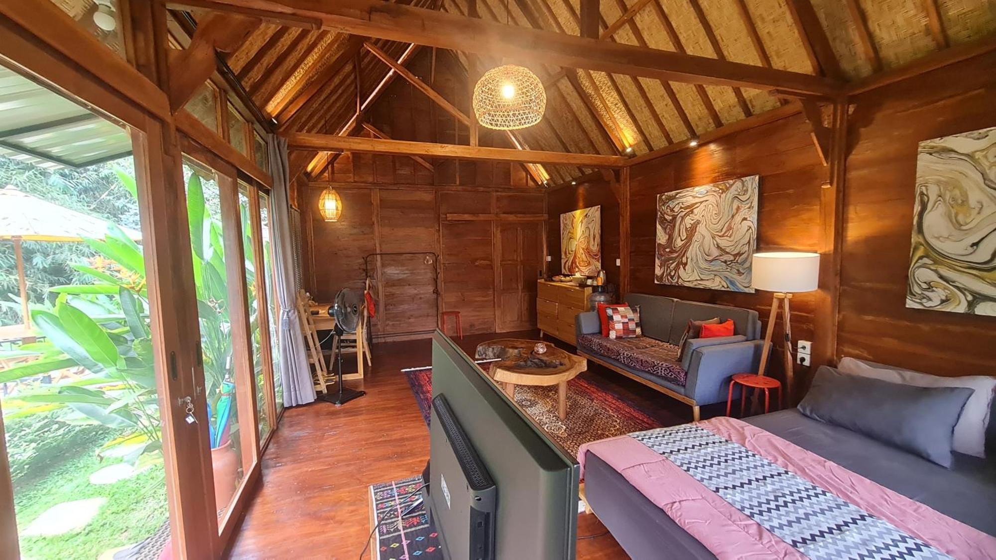 Villa Rumah Kayu Mataraja - Tabanan